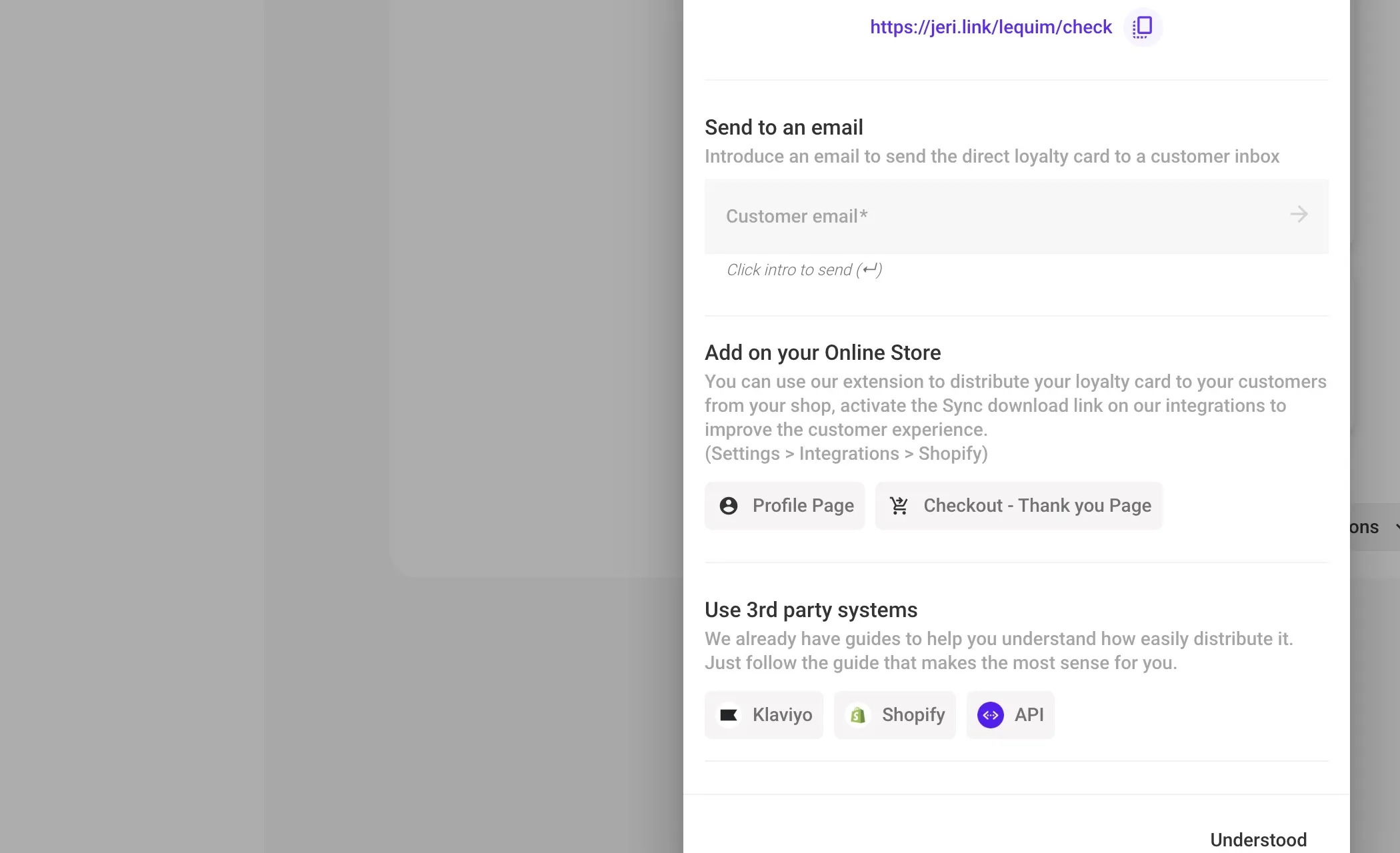Loyalty card distribution dialog showing the public URL, email delivery, Online Store, and third-party options